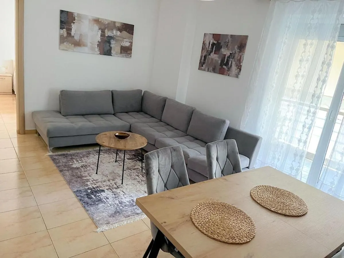 Lena'S Apartment Near City Center Tirana Albania